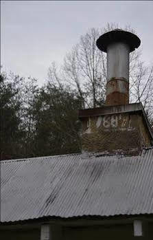 Hotel Country Road House Clendenin Esterno foto